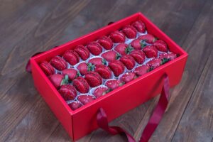 custom chocolate covered strawberries Boxes