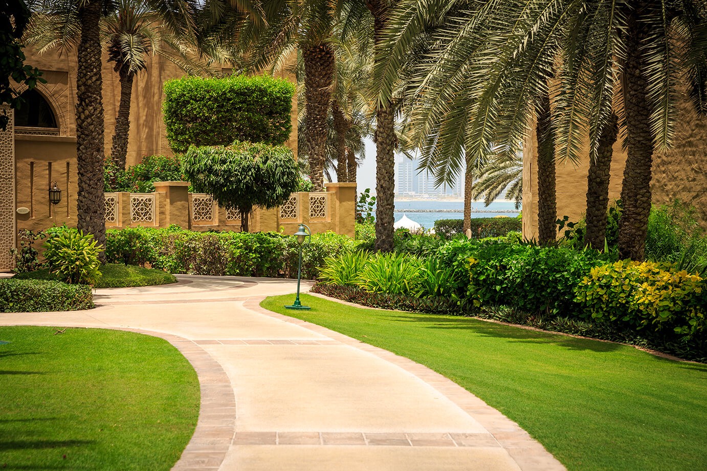  Transform Your Outdoors with the Best Landscape and Gardening Services in Dubai