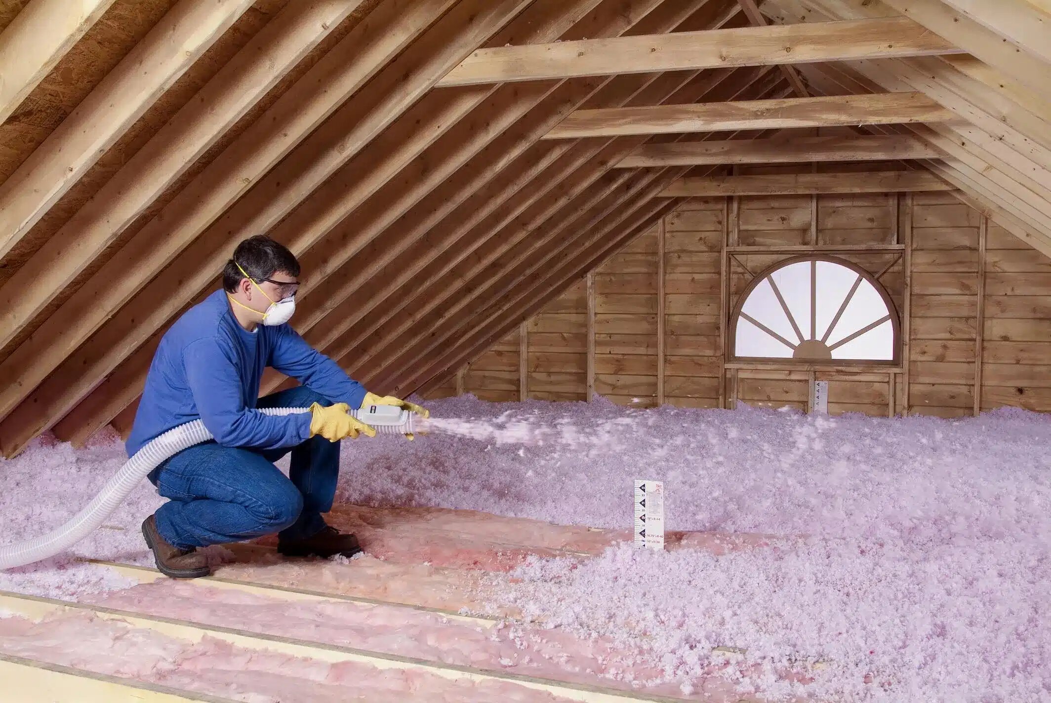 blown-in fiberglass insulation contractor