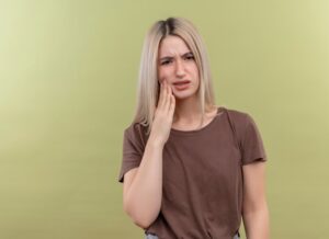 Dangers of Pulling an Abscessed Tooth