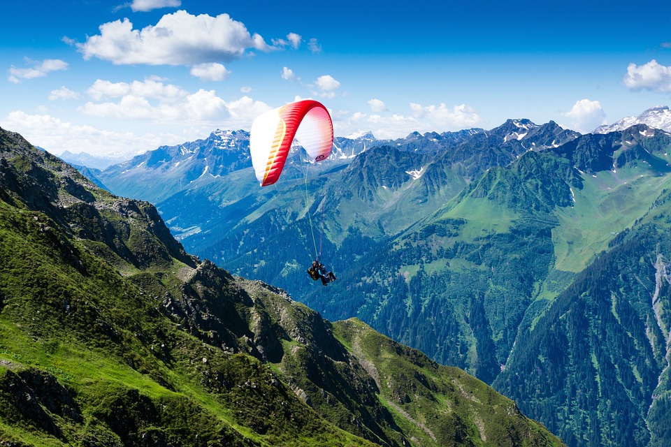 paragliding in Manali