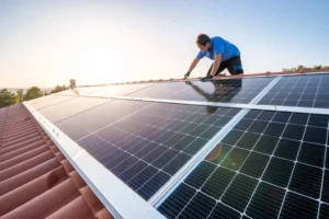 How to maintain solar panel